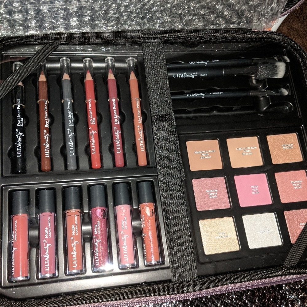 Make up kit